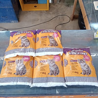 PACOTES DA AREIA HIGIÊNICA PARA GATOS