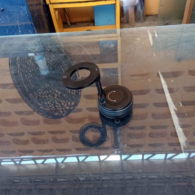 SUPORTE MAGNÉTICO PARA CELULAR COM VENTOSA A VÁCUO