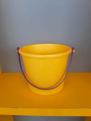 BALDE DE PLÁSTICO INFANTIL