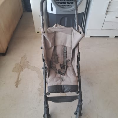 CARRINHO DE BEBÊ CINZa