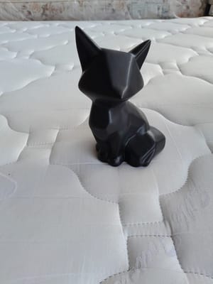 ESTÁTUA RAPOSA GEOMÉTRICA